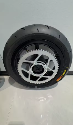 Tubeless Supermoto Wheels (Tuttio / Yozma) – lead time 3-4 weeks